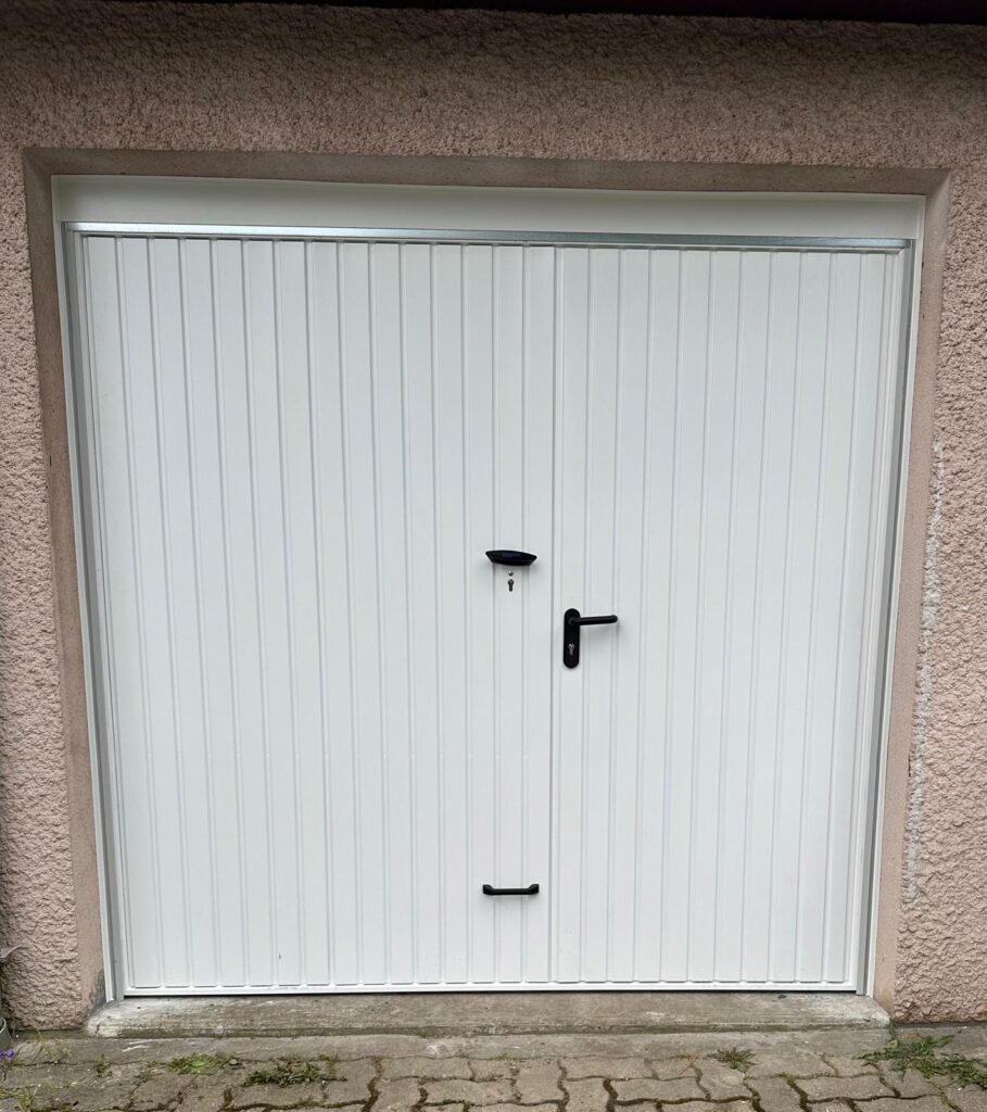 Porte de garage basculante - Déclic Habitat