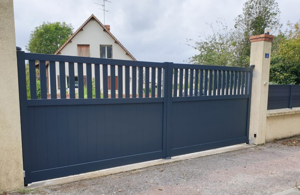 Portail aluminium - Déclic Habitat