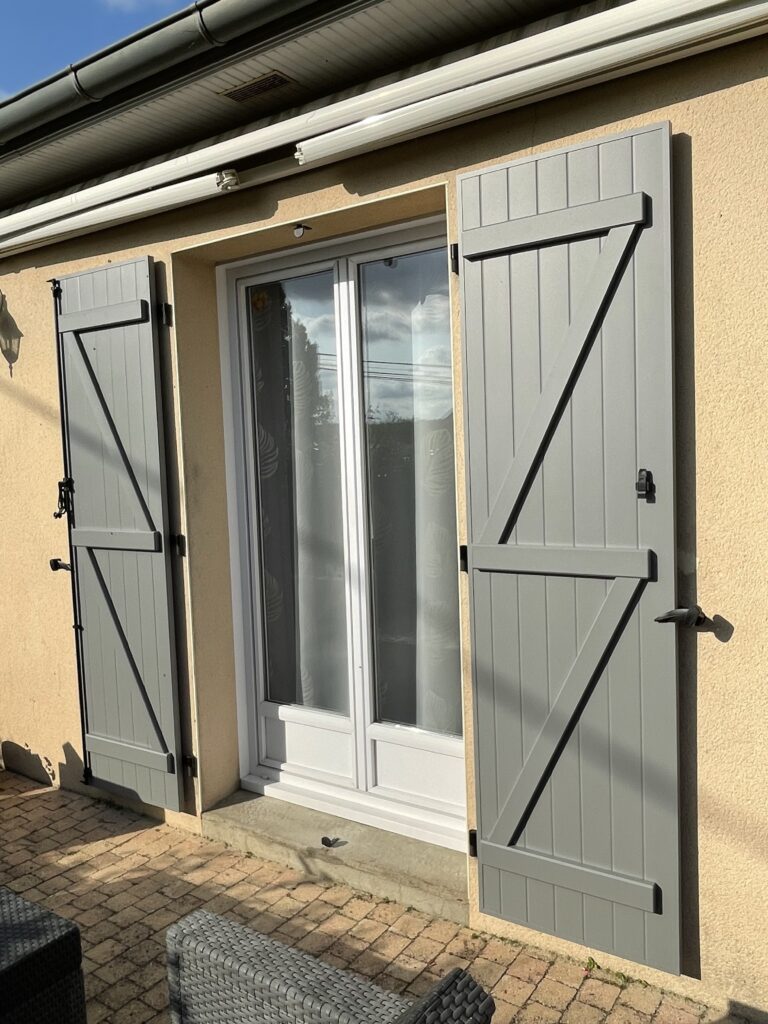 Volet battant aluminium - Déclic Habitat