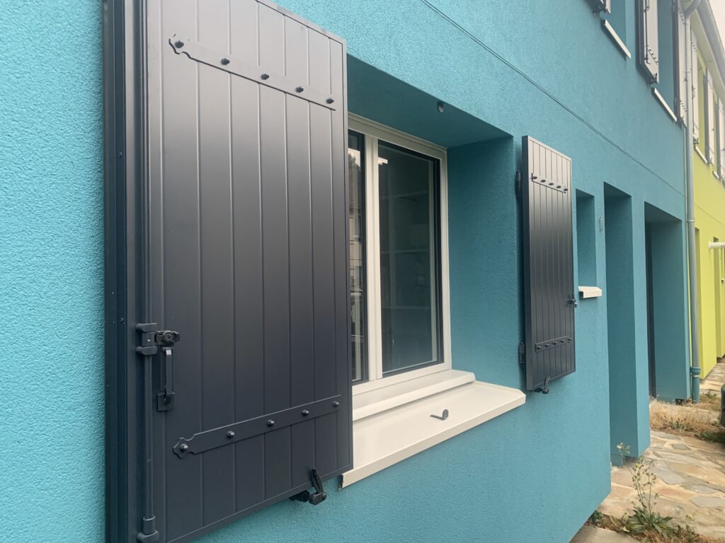 Volet battant aluminium - Déclic Habitat